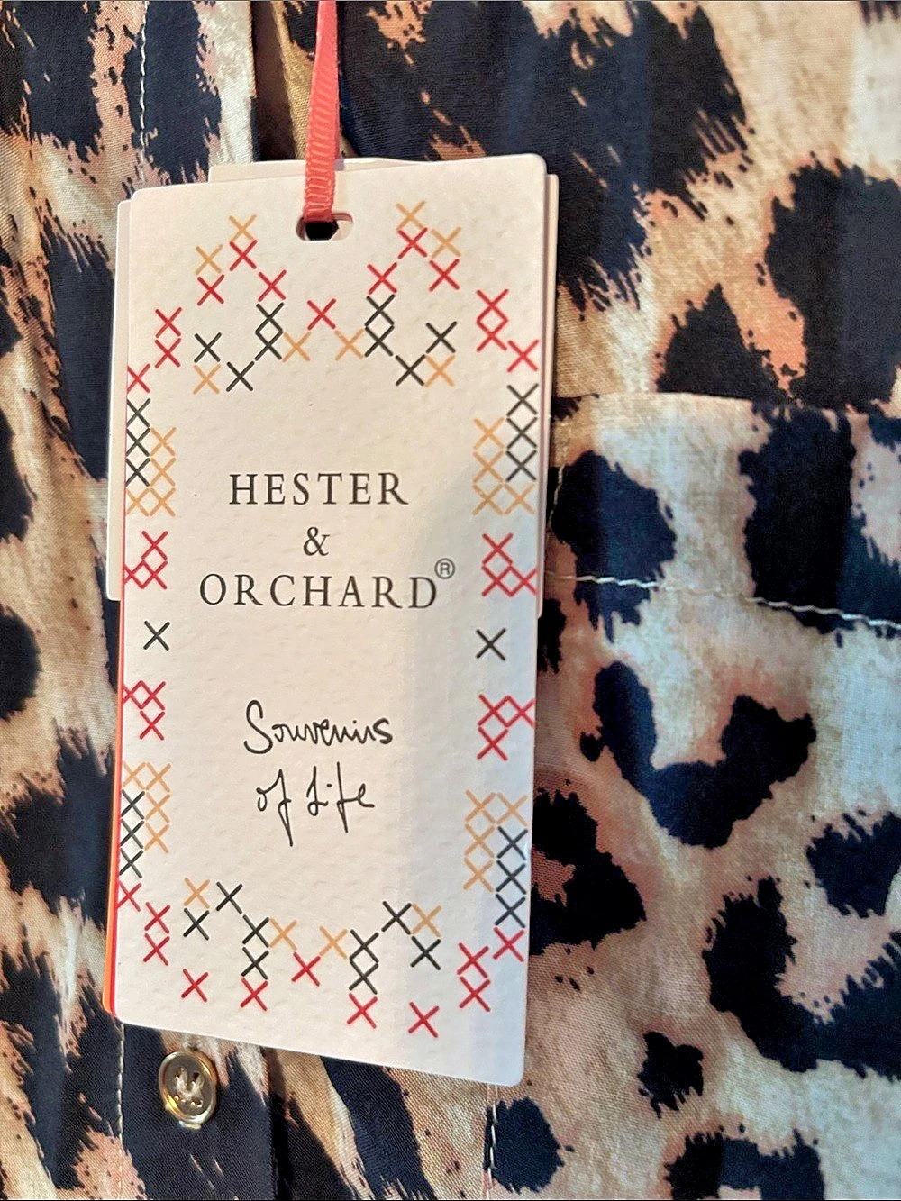 Hester & Orchard Leopard Print Button Up Blouse NWT - Picture 5 of 10